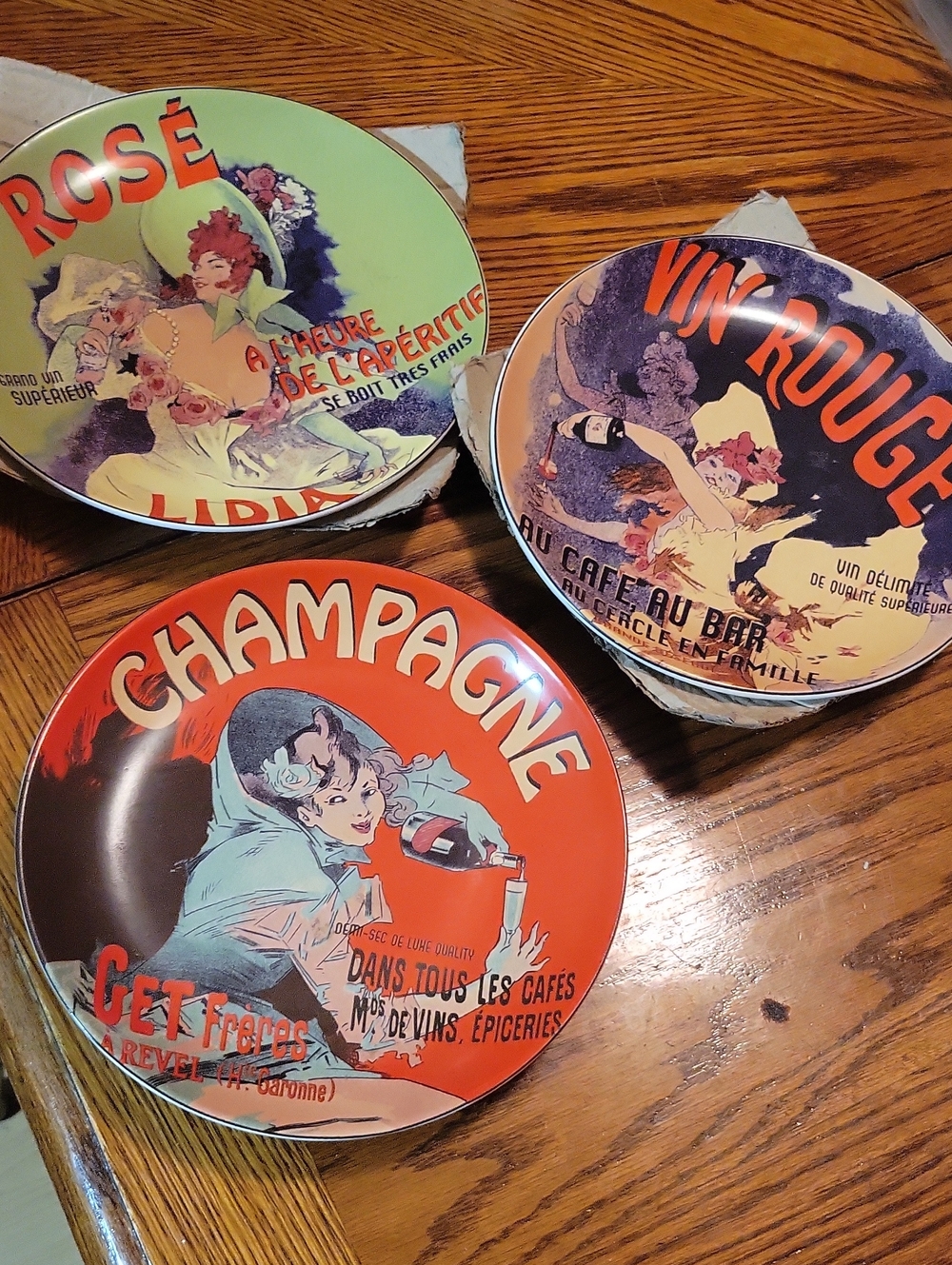 Vintage Champagne, Rosé & Vin Rouge Decorative Party Plates - Set of 3~8 inch
